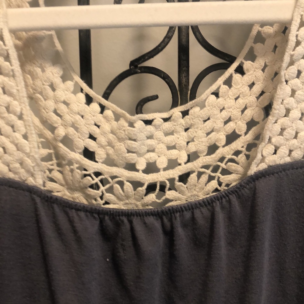 American eagle cream and grey top size medium - Picture 7 of 9